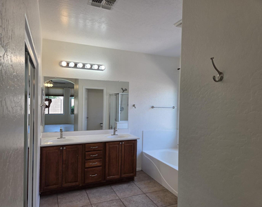 1828 E Beverly Road - Photo Thumbnail 55