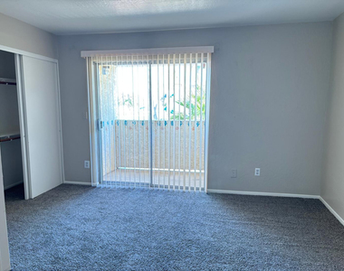 12123 W Bell Road - Photo Thumbnail 9