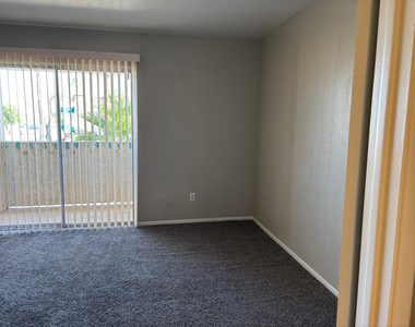 12123 W Bell Road - Photo Thumbnail 11