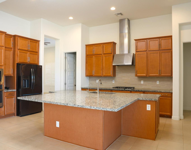 27711 N 38th Drive - Photo Thumbnail 4