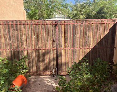 1807 E 36th Avenue - Photo Thumbnail 14