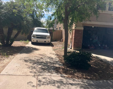 1807 E 36th Avenue - Photo Thumbnail 12