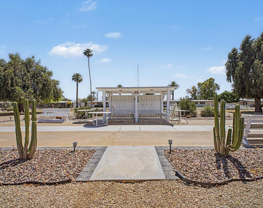 10606 W Oakmont Drive - Photo Thumbnail 19