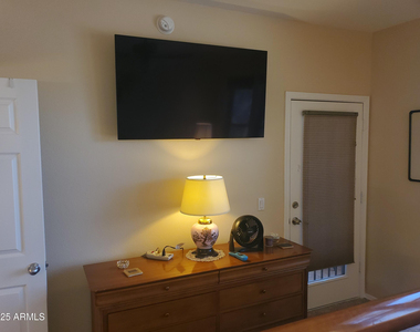 20100 N 78th Place - Photo Thumbnail 22