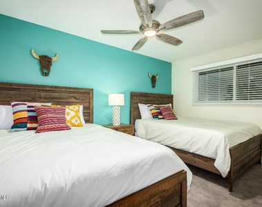 8762 E Monterey Way - Photo Thumbnail 26