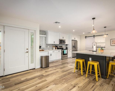 8762 E Monterey Way - Photo Thumbnail 13