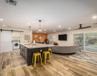 8762 E Monterey Way - Photo Thumbnail 9