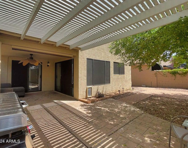 18802 N 44th Place - Photo Thumbnail 6