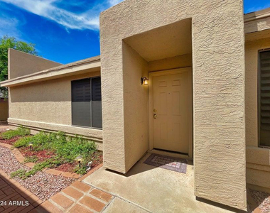 18802 N 44th Place - Photo Thumbnail 10
