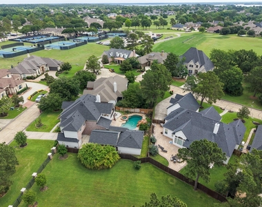 390 Wedgewood Drive - Photo Thumbnail 44