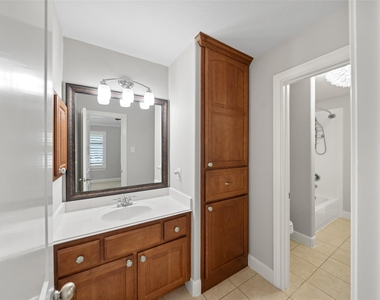 390 Wedgewood Drive - Photo Thumbnail 39