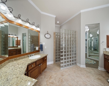 390 Wedgewood Drive - Photo Thumbnail 24