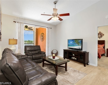 1205 Reserve Way - Photo Thumbnail 8