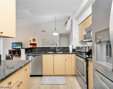 1205 Reserve Way - Photo Thumbnail 13