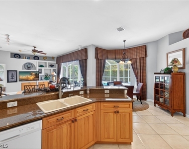9550 Cedar Creek Drive - Photo Thumbnail 7