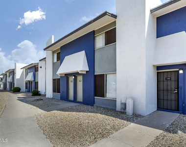 2627 N 45th - Photo Thumbnail 11