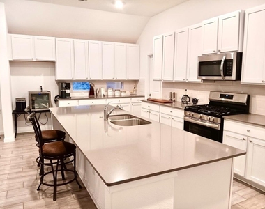 5813 Musquiz Ridge - Photo Thumbnail 6