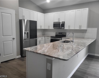 409 Tropicana Parkway E - Photo Thumbnail 7