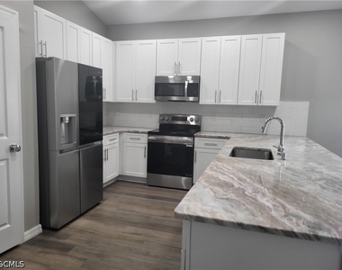 409 Tropicana Parkway E - Photo Thumbnail 8