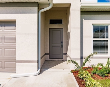 409 Tropicana Parkway E - Photo Thumbnail 5