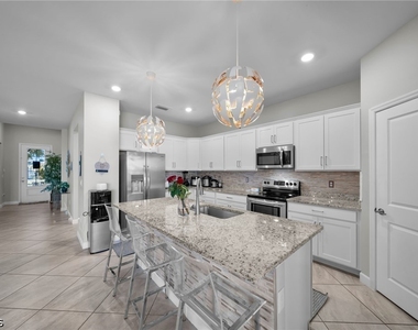 13846 Pine Lodge Lane - Photo Thumbnail 10