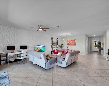 13846 Pine Lodge Lane - Photo Thumbnail 17