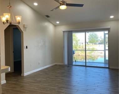 841 Gleason Parkway - Photo Thumbnail 7