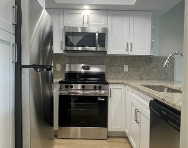 841 Gleason Parkway - Photo Thumbnail 2