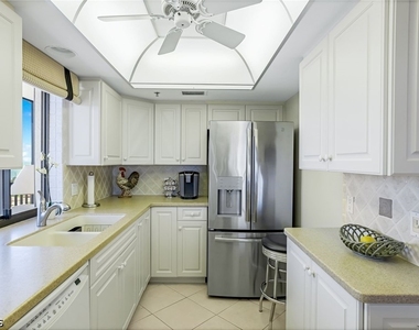 26235 Hickory Boulevard - Photo Thumbnail 10