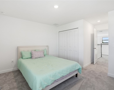 18707 Ivywood Place - Photo Thumbnail 10