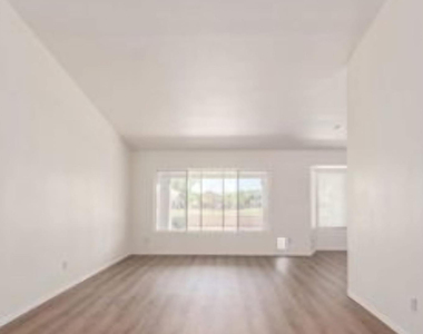 6373 W Irma Lane - Photo Thumbnail 4