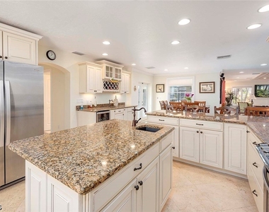 5208 Sw 8th Court - Photo Thumbnail 7
