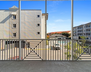 26600 Rosewood Pointe Drive - Photo Thumbnail 17