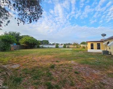 423 Morgan Circle S - Photo Thumbnail 26