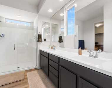 21927 N 31st Place - Photo Thumbnail 12