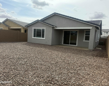 2890 E Frontiersman Lane - Photo Thumbnail 14