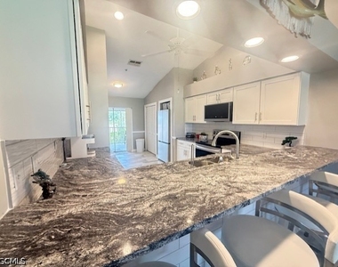 12540 Kelly Greens Boulevard - Photo Thumbnail 5