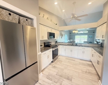 12540 Kelly Greens Boulevard - Photo Thumbnail 4