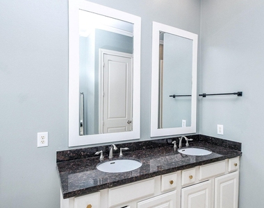 2222 Hilshire Lake Drive - Photo Thumbnail 26