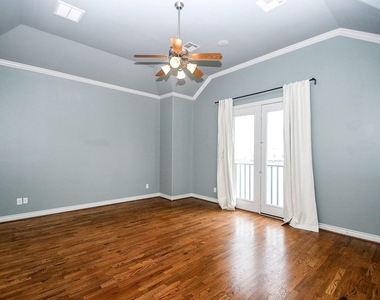 2222 Hilshire Lake Drive - Photo Thumbnail 21