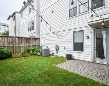 2222 Hilshire Lake Drive - Photo Thumbnail 29