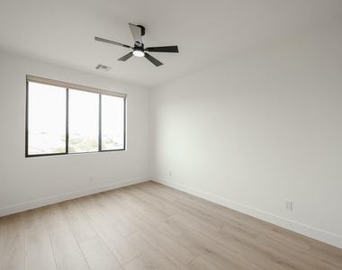 15006 N Ivory Drive - Photo Thumbnail 12