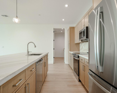 15006 N Ivory Drive - Photo Thumbnail 2