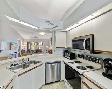 822 Gulf Pavillion Drive - Photo Thumbnail 6