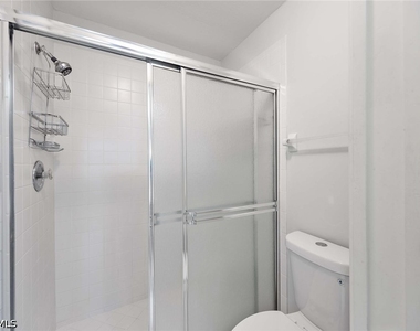 822 Gulf Pavillion Drive - Photo Thumbnail 11