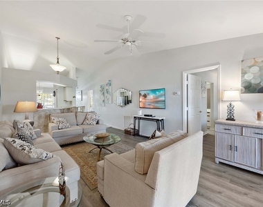 822 Gulf Pavillion Drive - Photo Thumbnail 4
