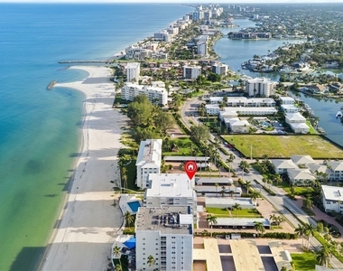 1977 Gulf Shore Boulevard N - Photo Thumbnail 31