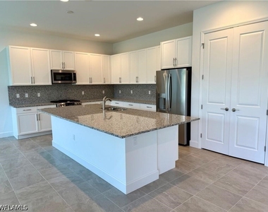 20884 Thistle Leaf Lane - Photo Thumbnail 1
