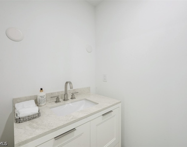 13935 Old Coast Road - Photo Thumbnail 22