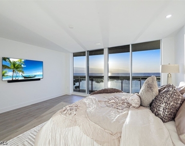 13935 Old Coast Road - Photo Thumbnail 12